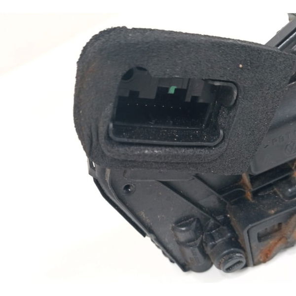 Fechadura Porta Traseira Esquerda Vw T-cross Hl 2022 Detalhe