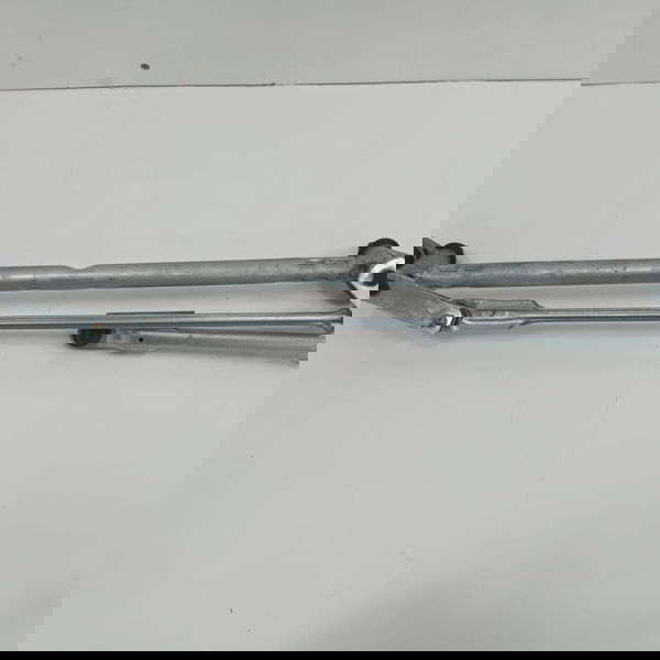 Galhada Limpador Para-brisa Vw Jetta Gli 2021