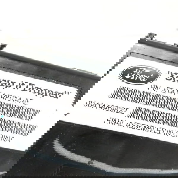 Acabamento Entrada Usb/av Ford Fusion 2015