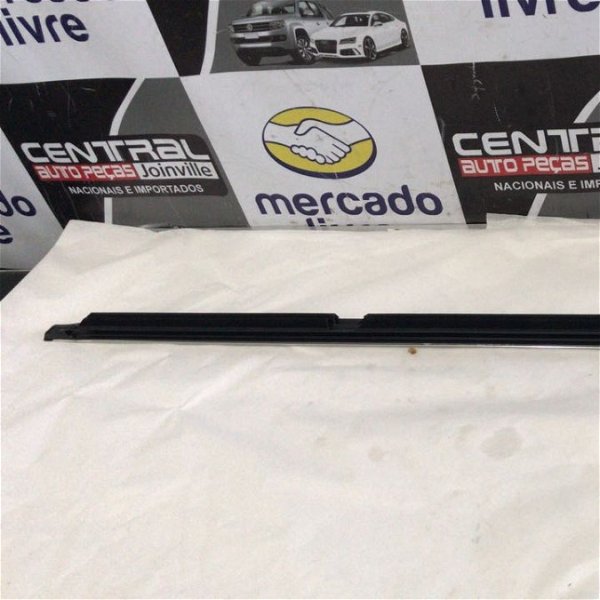 Pestana Externa Porta Traseira Esquerda Mercedes C180 2018
