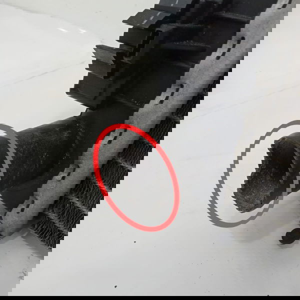 Radiador Água Fiat Freemont 2014 Detalhe