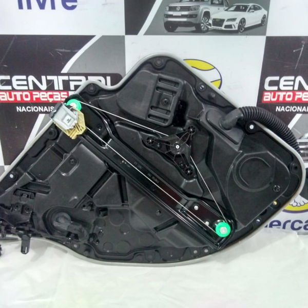 Máquina De Vidro Traseira Direita Mercedes C180 2018