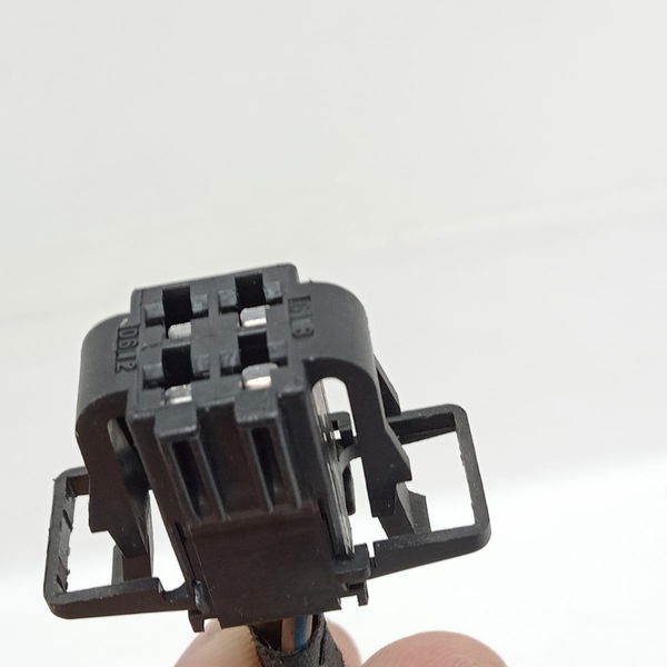 Chicote Banco Dianteiro Direito Audi Q3 2012 8r0971369