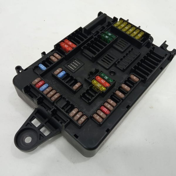 Caixa Fusível Bmw 118 2012  Cod 926111102