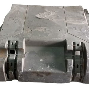 Paralama Traseiro Direito Mercedes Benz Axor 1933 2008