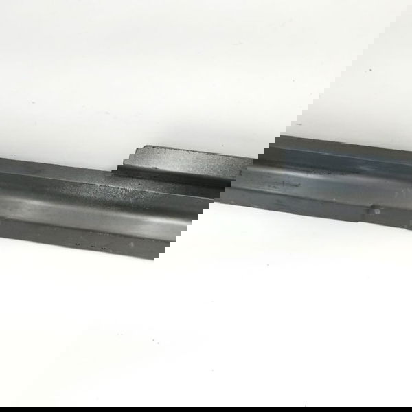 Moldura Inferior Coluna Direita  Mercedesbenz Axor 1933 2012