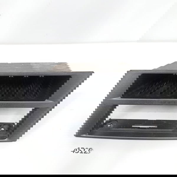 Moldura Alojamento Rádio Ìveco Daily 35s14 2016