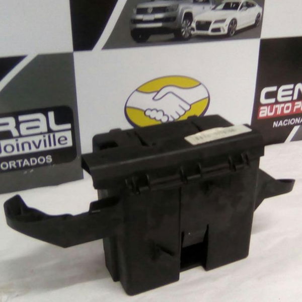 Caixa Bateria Auxiliar Mercedes Benz A200 2015