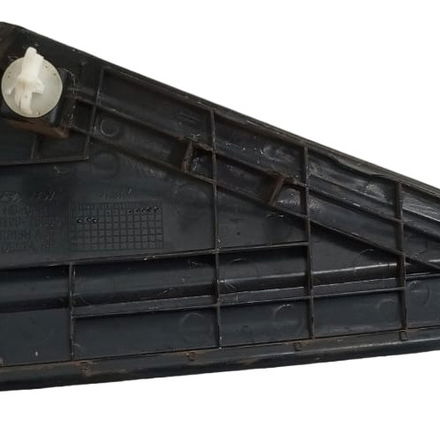 Moldura Externa Retrovisor Lado Direito Hb20 Hatch 2019