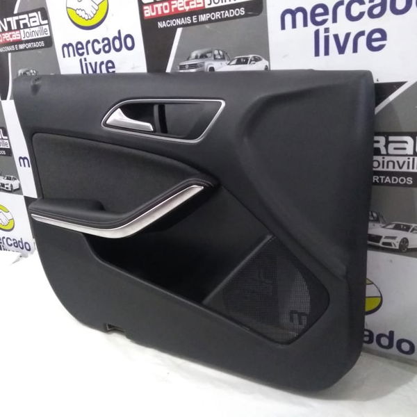 Forro Porta Dianteira Esquerda Mercedes A200 2015 Detalhe