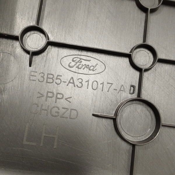 Forro Porta Malas Esquerdo Ford Ka 2015