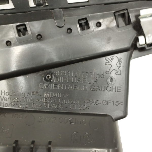 Difusor Ar Condicionado Esquerdo Peugeot 208 2016 Meia