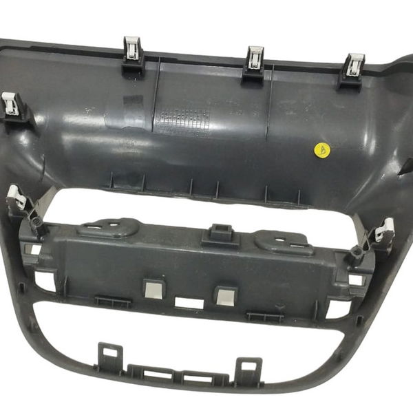 Acabamento Superior Central Painel Peugeot 208 2016 Meia