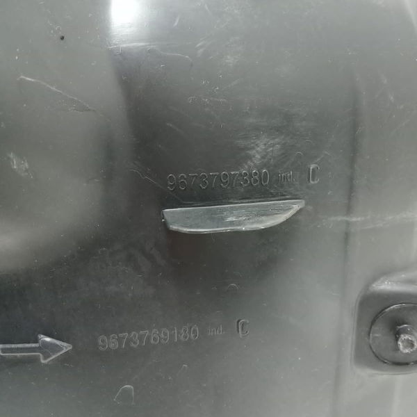 Parabarro Traseiro Direito Peugeot 208 2016 Meia Detalhe
