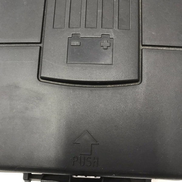 Tampa Caixa Bateria Audi Q3 2.0 Tfsi 2013