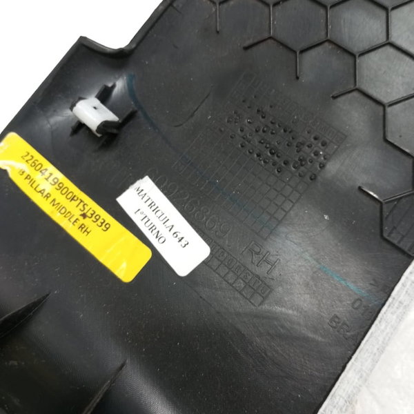 Acabamento Inferior Coluna Central Direito Jeep Compass 2020