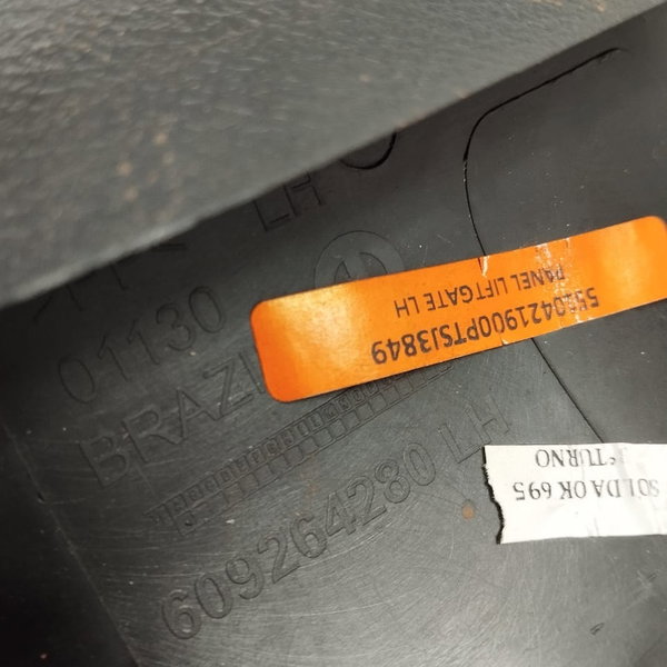 Acabamento Esquerdo Tampa Traseira Jeep Compass 2020