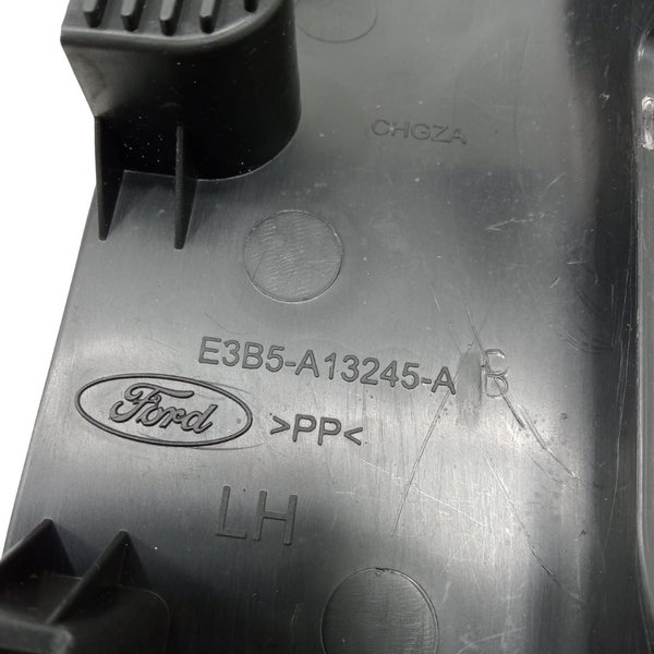 Soleira Traseira Esquerda Ford Ka 1.0 2020 Preto