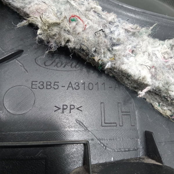 Acabamento Coluna Traseira Esquerda Ford Ka 1.0 2020