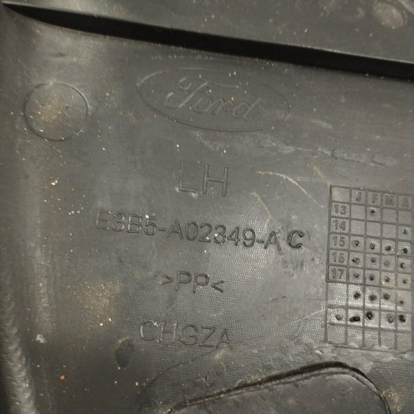 Soleira Dianteira Esquerda Ford Ka 2020 Preto