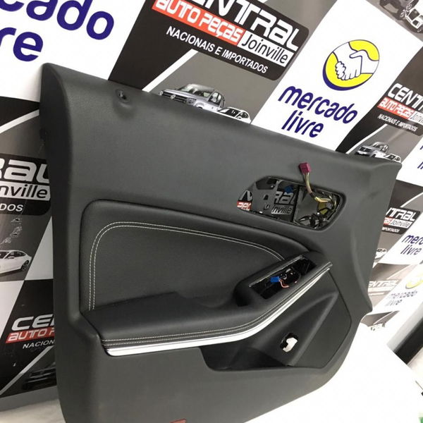 Forro De Porta Dianteiro Esquerdo Mercedes Cla 200 1.6 2015
