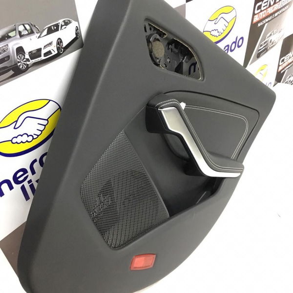 Forro De Porta Traseira Direita Mercedes Cla 200 1.6 2015