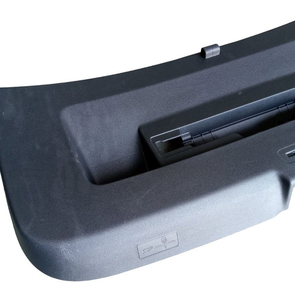 Acabamento Tampa Traseira Vw Nivus 1.0 Comfortline 2022 Preto