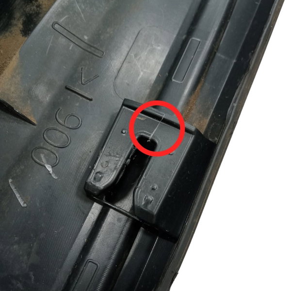 Spoiler Direito Vw Nivus 1.0 Comfortline 2022 Detalhe Preto