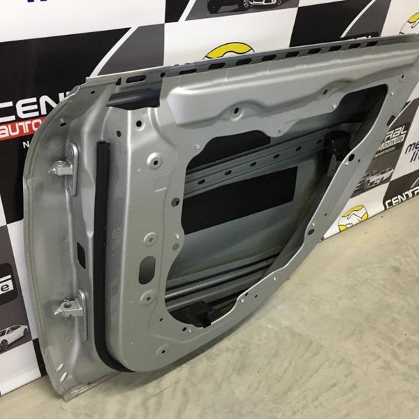 Porta Lata Traseira Direita Mercedes Benz Cla 200 2015