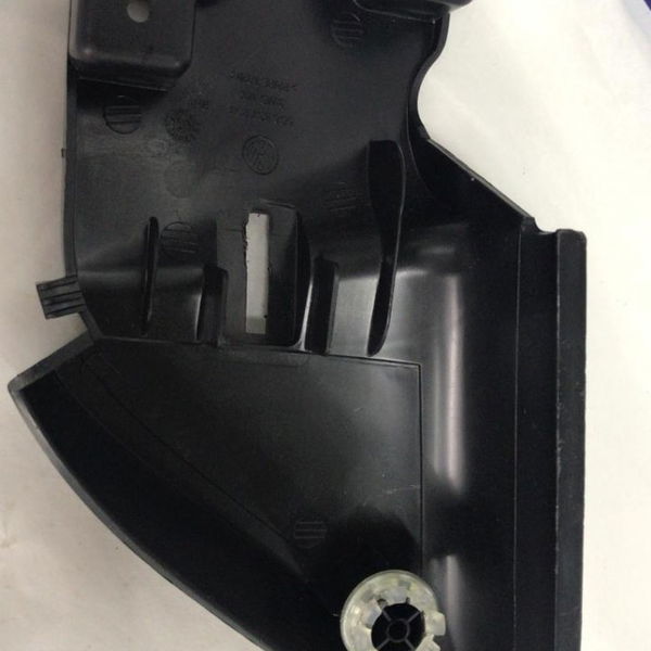 Acabamento Interno Retrovisor Direito Vw Jetta Tsi 2017