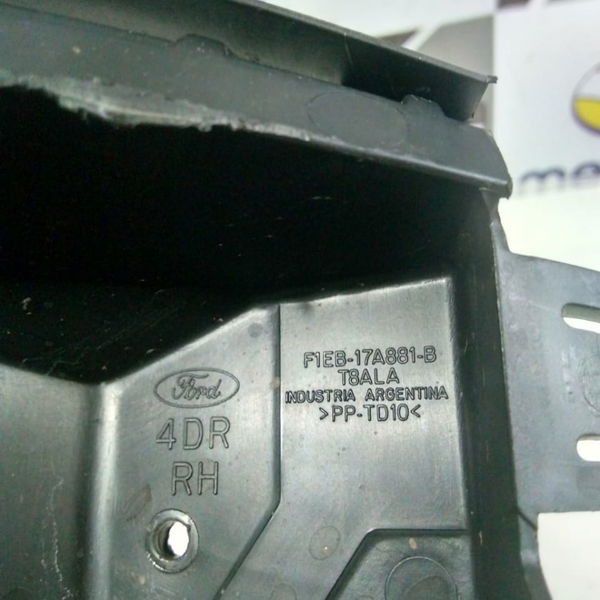 Suporte Do Parachoque Traseiro Direito Focus Sedan 2016