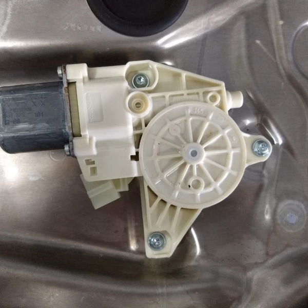 Máquina Vidro Traseira Esquerda Mercedes C180 2014