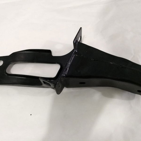 Suporte Esquerdo Alma Dianteira Volvo Xc60 T5 2014