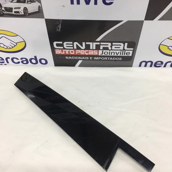 Acabamento Coluna Tras. Esquerda Vw Tiguan R Line 350 2018