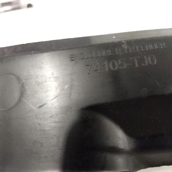 Acabamento Paralama Direito Honda Fit 2013 2014