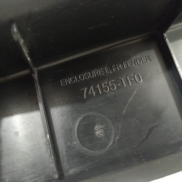 Acabamento Paralama Esquerdo Honda Fit 2013 2014