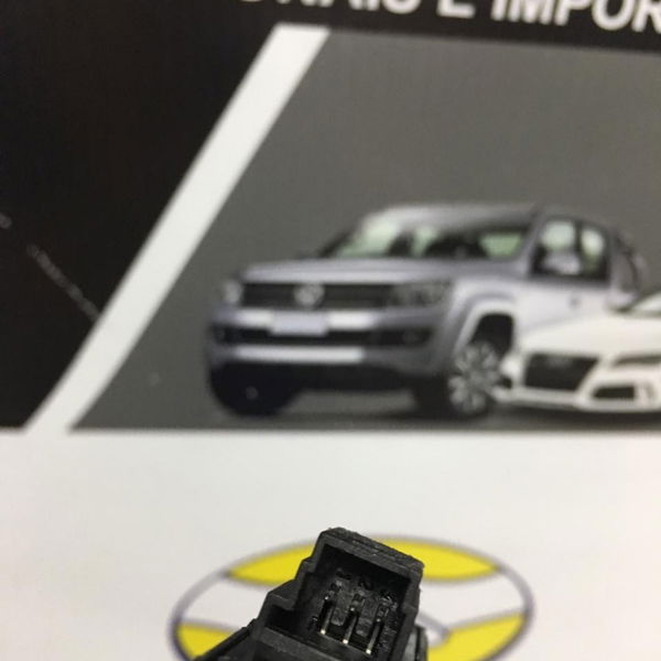 Botão Trava Portas Dianteiro Direito Mercedes C180 2014