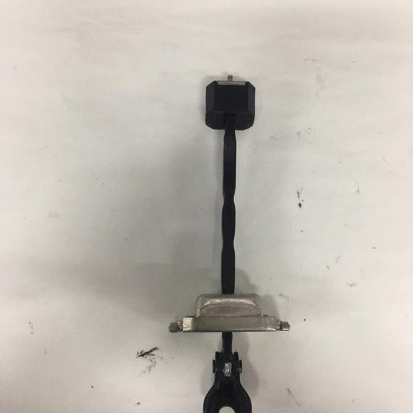 Limitador Da Porta Dianteira Direita Hrv 2015 