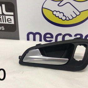 Maçaneta Interna Dianteira Esquerda Ford Focus Se 2017 Cinza Dianteira