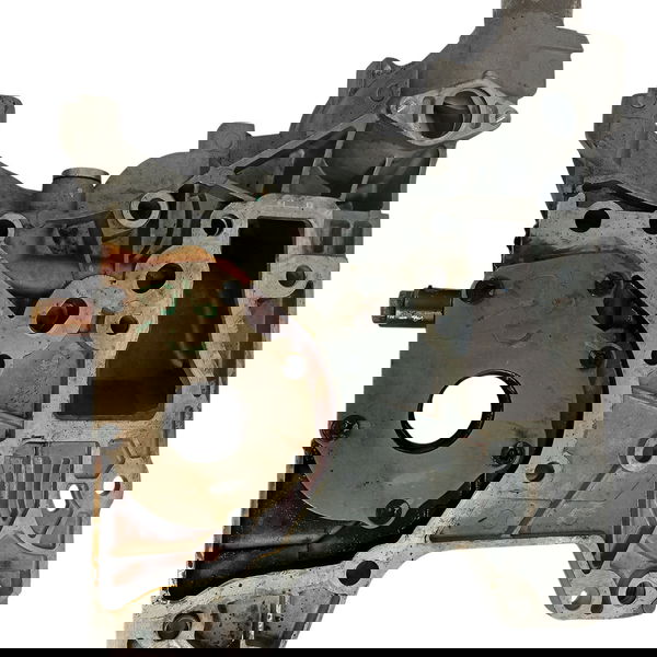 Tampa Lateral Motor Gm Tracker 2013 À 2016 *detalhe*