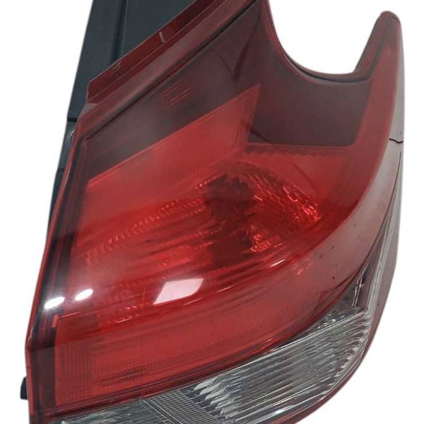 Lanterna Traseira Direita Nissan Kicks 2018 Direito/passageiro Vermelho