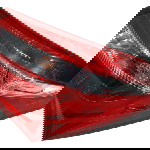 Lanterna Direita Toyota Corolla 2016 Detalhe  Direito/passageiro Vermelho