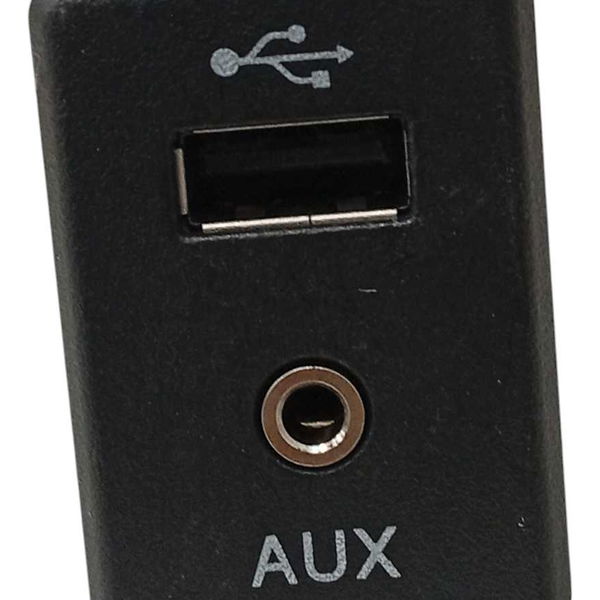 Entrada Usb Aux Nissan Kicks 2019 Preto