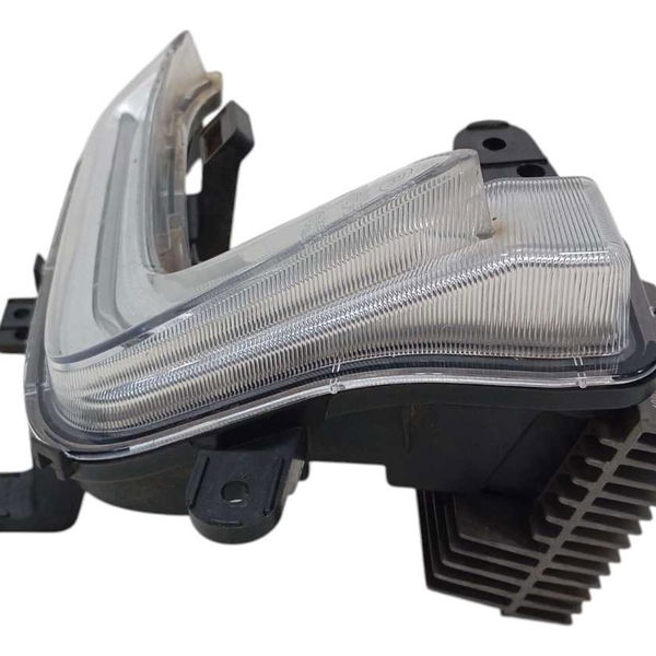 Farol Auxiliar Esquerdo  Chvrolet Tracker 12t 2023 Esquerdo/motorista