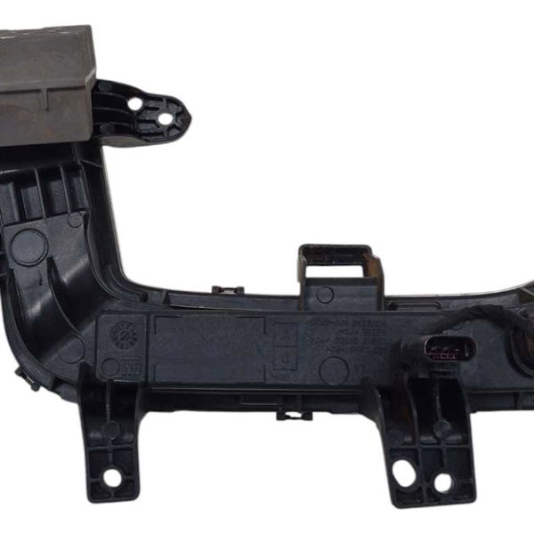 Farol Auxiliar Esquerdo  Chvrolet Tracker 12t 2023 Esquerdo/motorista