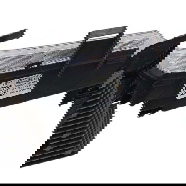 Farol Auxiliar Esquerdo  Chvrolet Tracker 12t 2023 Esquerdo/motorista