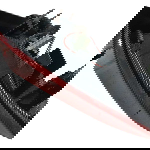 Lanterna Direita Tampa Traseira Nissan Kicks 2019  Direito/passageiro Vermelho