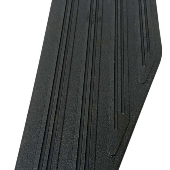 Soleira Traseira Esquerda Vw Amarok 2.0 2014 Preto