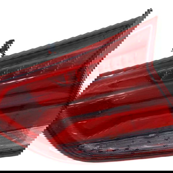 Lanterna Direita Tampa Traseira Chevrolet Tracker 12t 2023 Direito/passageiro Preto