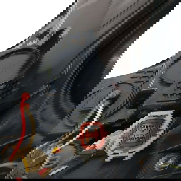 Lanterna Esquerda Nissan Versa 2022 Á 2025 Esquerdo/motorista Vermelho